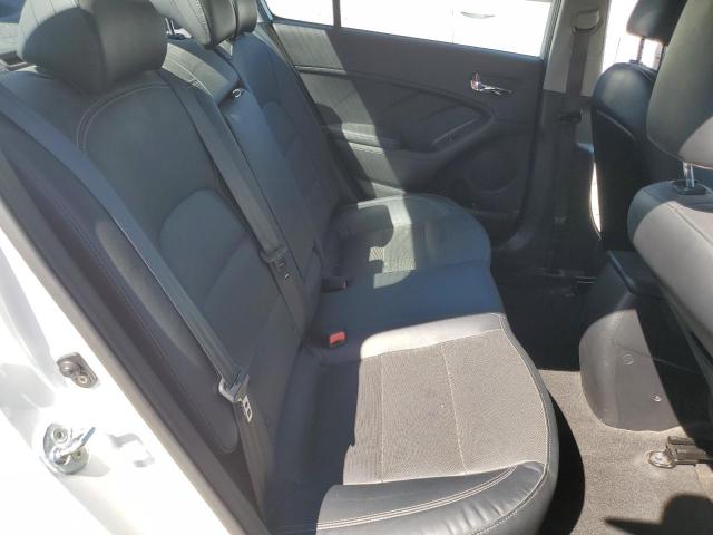 KNAFZ4A88G5465048 - 2016 KIA FORTE EX Biały zdjęcie 10