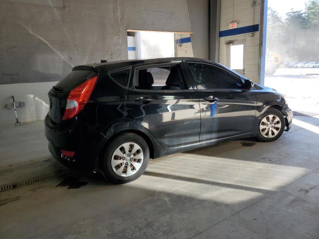 KMHCT5AEXHU317411 - 2017 HYUNDAI ACCENT SE BLACK photo 3
