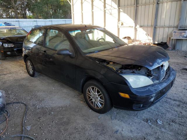 3FAFP31N55R119211 - 2005 FORD FOCUS ZX3 BLACK photo 4