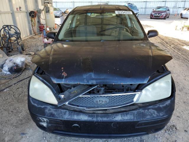 3FAFP31N55R119211 - 2005 FORD FOCUS ZX3 BLACK photo 5