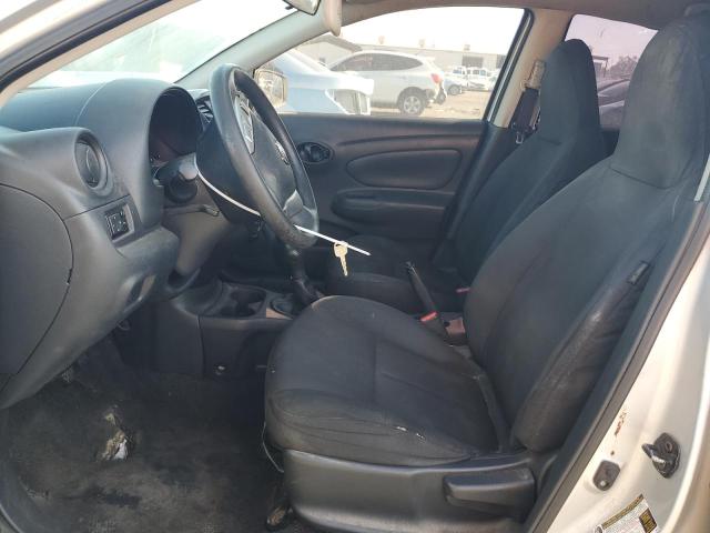 3N1CN7AP1GL879995 - 2016 NISSAN VERSA S فضي صورة 7