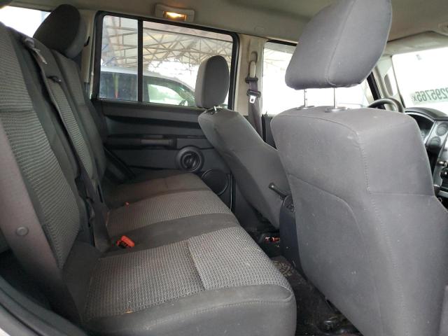 1J8HG48K98C129806 - 2008 JEEP COMMANDER SPORT CREAM photo 11