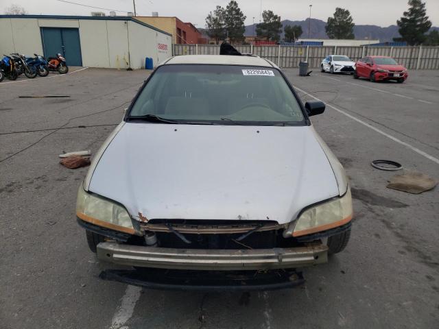 JHMCG5643YC010854 - 2000 HONDA ACCORD LX GOLD photo 5