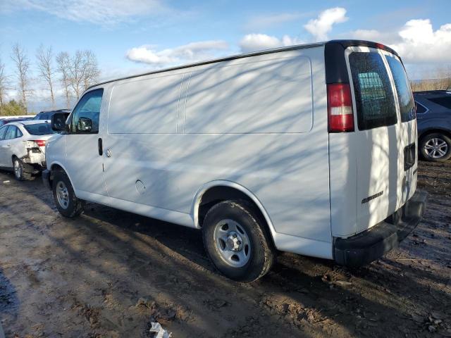 1GCFG15X241235128 - 2004 CHEVROLET EXPRESS G1 WHITE photo 2