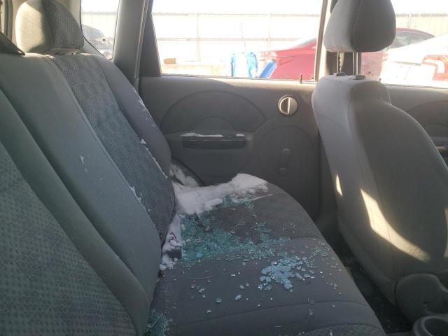 KL1TD62605B422679 - 2005 CHEVROLET AVEO BASE SILVER photo 10