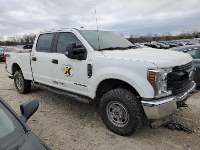 1FT7W2BT3KED14912 - 2019 FORD F250 SUPER DUTY WHITE photo 4