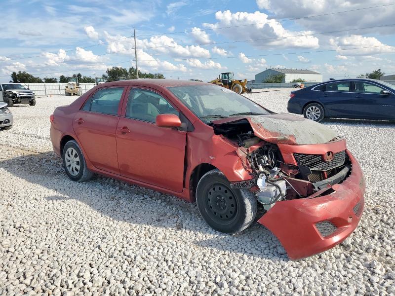 1NXBU4EE0AZ327660 - 2010 TOYOTA COROLLA BASE Czerwony zdjęcie 4