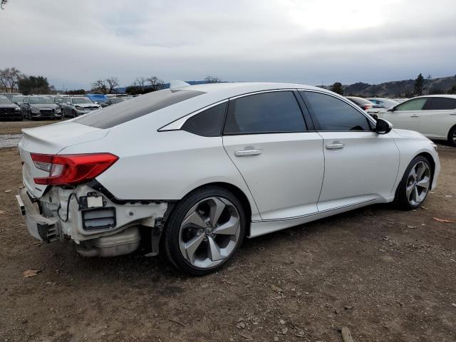 1HGCV1F99JA057949 - 2018 HONDA ACCORD TOURING WHITE photo 3