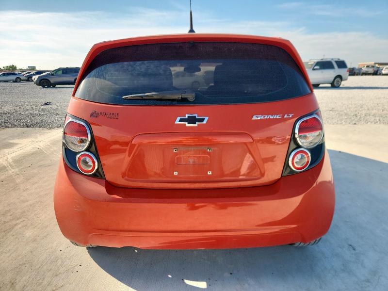 1G1JC6SH8C4105800 - 2012 CHEVROLET SONIC LT 红色 照片 6