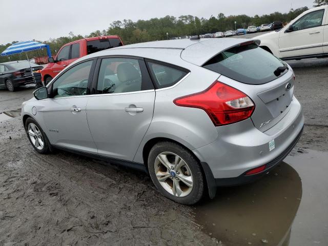 1FADP3R4XEL303299 - 2014 FORD FOCUS BEV SILVER photo 2