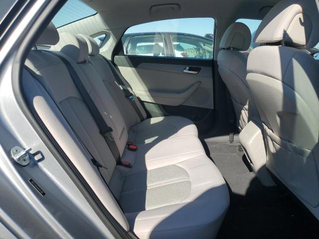 5NPE24AF0HH547360 - 2017 HYUNDAI SONATA SE SILVER photo 10