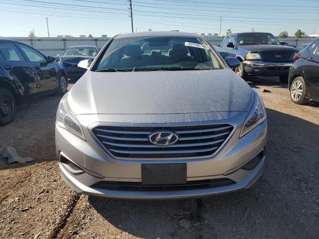5NPE24AF0HH547360 - 2017 HYUNDAI SONATA SE SILVER photo 5