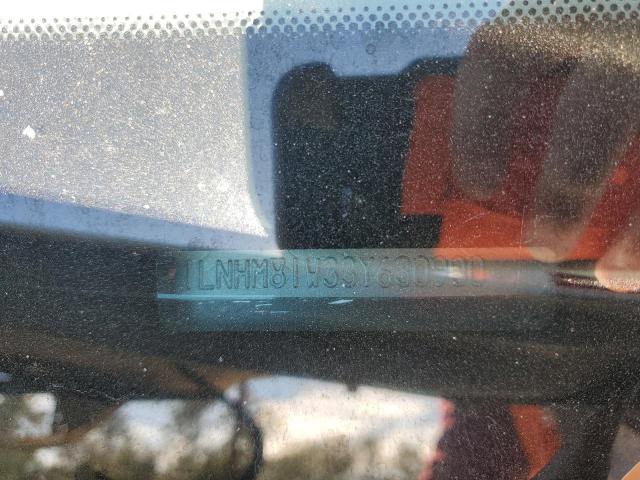 1LNHM81W33Y630900 - 2003 LINCOLN TOWN CAR EXECUTIVE WHITE photo 12