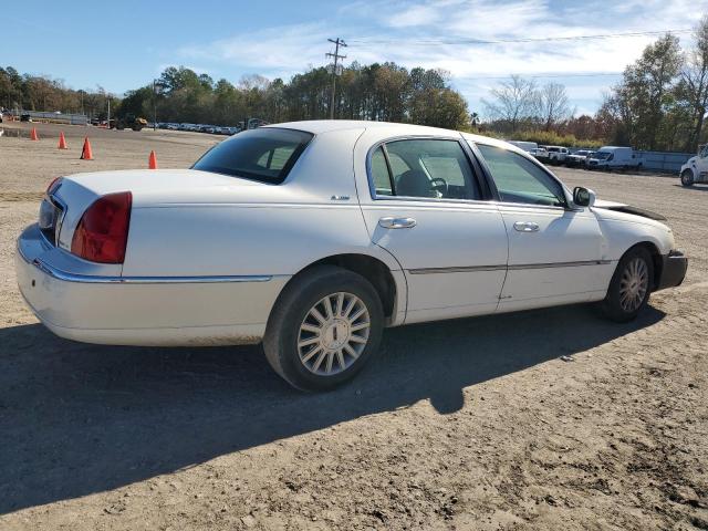1LNHM81W33Y630900 - 2003 LINCOLN TOWN CAR EXECUTIVE WHITE photo 3