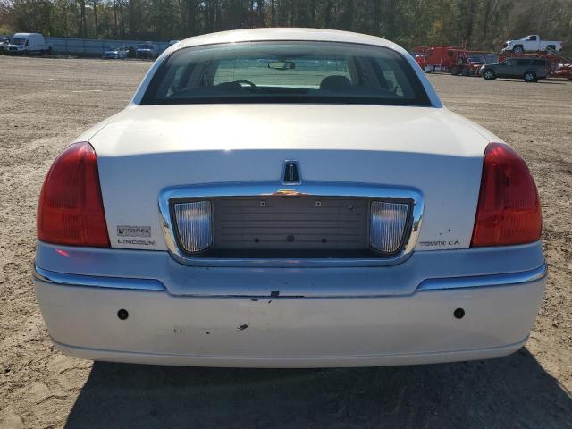 1LNHM81W33Y630900 - 2003 LINCOLN TOWN CAR EXECUTIVE WHITE photo 6
