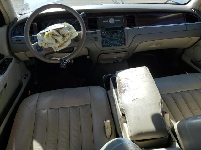 1LNHM81W33Y630900 - 2003 LINCOLN TOWN CAR EXECUTIVE WHITE photo 8