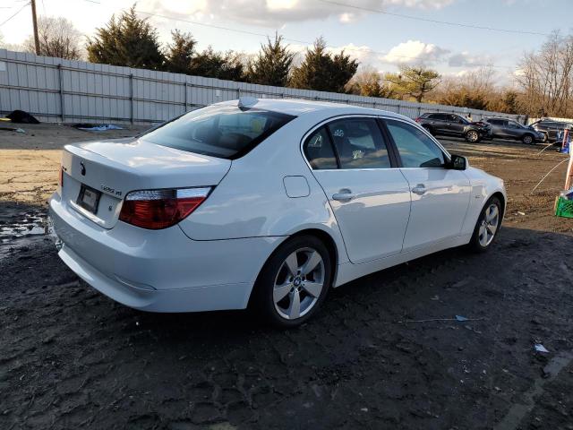 WBANF33517B999303 - 2007 BMW 525 XI WHITE photo 3