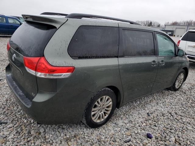 5TDYK3DC4BS134920 - 2011 TOYOTA SIENNA XLE GRAY photo 3