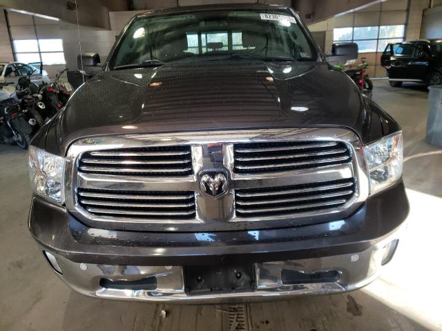 1C6RR7GT1JS243349 - 2018 RAM 1500 SLT GRAY photo 5