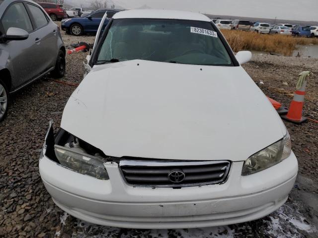 JT2BG22K410604062 - 2001 TOYOTA CAMRY CE WHITE photo 5