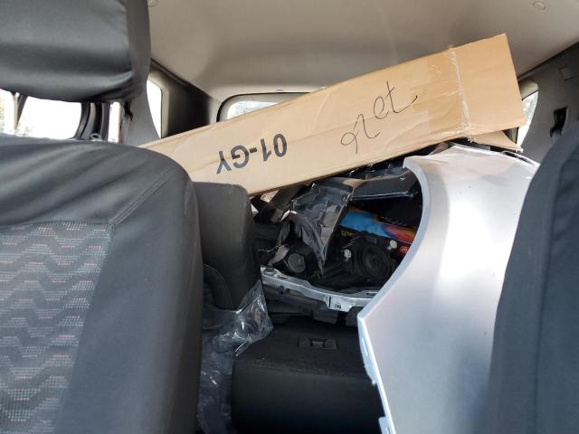 2GNAXJEV5J6116952 - 2018 CHEVROLET EQUINOX LT Gümüş fotoğraf 10