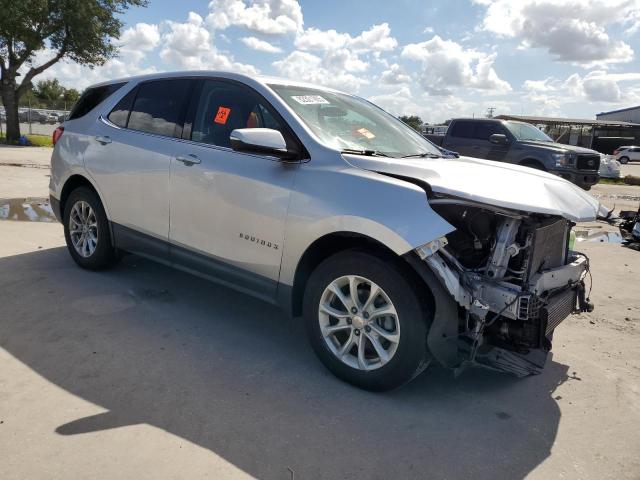2GNAXJEV5J6116952 - 2018 CHEVROLET EQUINOX LT Gümüş fotoğraf 4