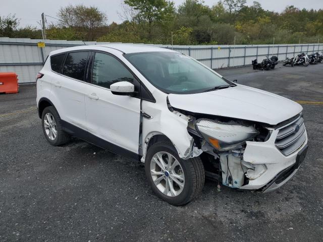 1FMCU0GD9HUD17155 - 2017 FORD ESCAPE SE Ақ фото 4