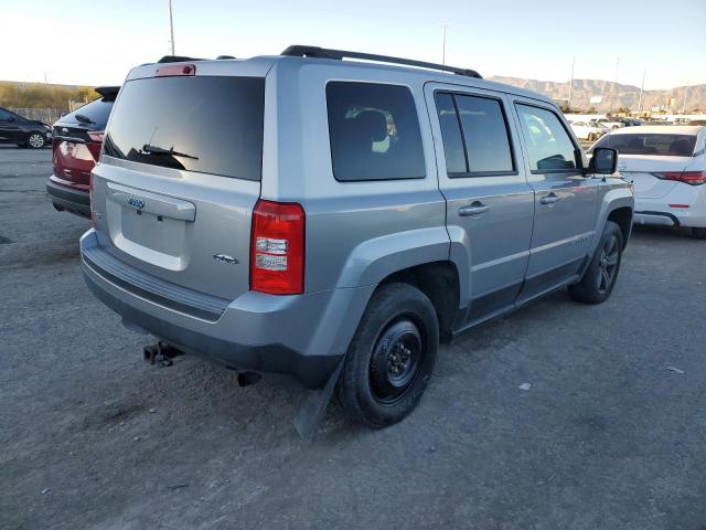 1C4NJRFB5FD339368 - 2015 JEEP PATRIOT LATITUDE SILVER photo 3