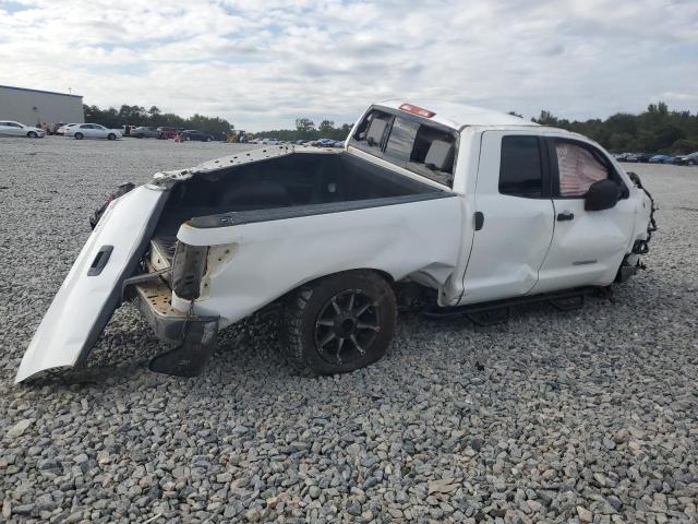 5TFRM5F10AX013199 - 2010 TOYOTA TUNDRA DOUBLE CAB SR5 WHITE photo 3