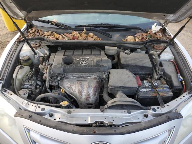 4T1BF3EK3AU066132 - 2010 TOYOTA CAMRY BASE SILVER photo 11