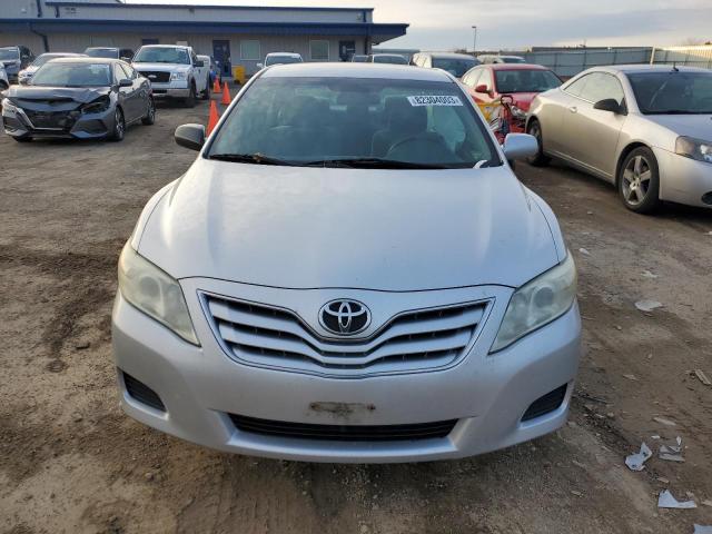 4T1BF3EK3AU066132 - 2010 TOYOTA CAMRY BASE SILVER photo 5