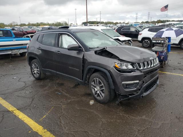 3C4NJCBB2JT182498 - 2018 JEEP COMPASS LATITUDE GRAY photo 4