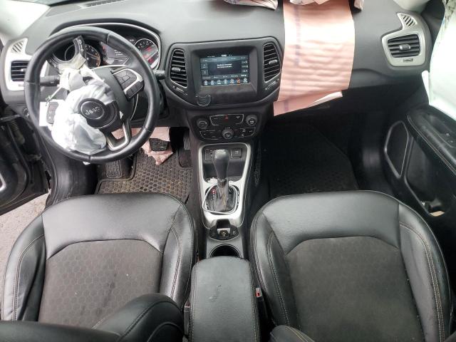 3C4NJCBB2JT182498 - 2018 JEEP COMPASS LATITUDE GRAY photo 8