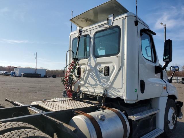 3AKJGEBG9GSHK9212 - 2016 FREIGHTLINER CASCADIA 1 WHITE photo 6