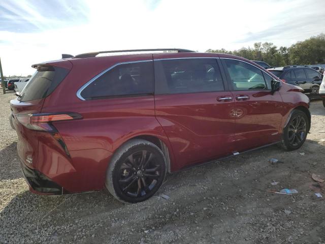 5TDDRKECXMS017932 - 2021 TOYOTA SIENNA XSE RED photo 3