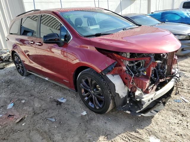 5TDDRKECXMS017932 - 2021 TOYOTA SIENNA XSE RED photo 4