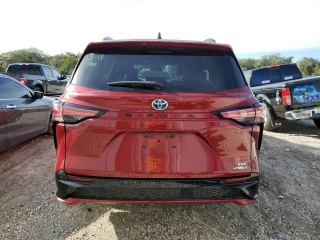 5TDDRKECXMS017932 - 2021 TOYOTA SIENNA XSE RED photo 6