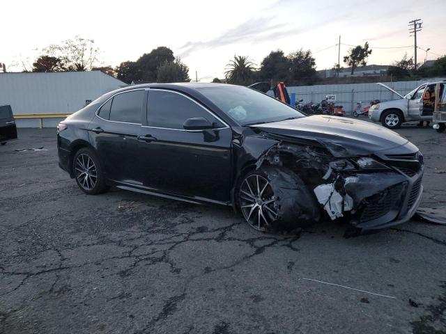 4T1G11AK2RU195425 - 2024 TOYOTA CAMRY SE NIGHT SHADE BLACK photo 4