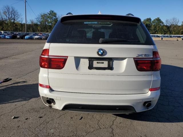 5UXZV4C56CL989561 - 2012 BMW X5 XDRIVE35I WHITE photo 6
