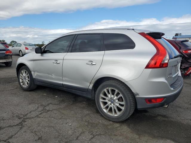 YV4992DZ3A2030369 - 2010 VOLVO XC60 T6 SILVER photo 2