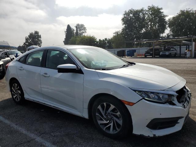 19XFC2F77JE207107 - 2018 HONDA CIVIC EX თეთრი ფოტო 4