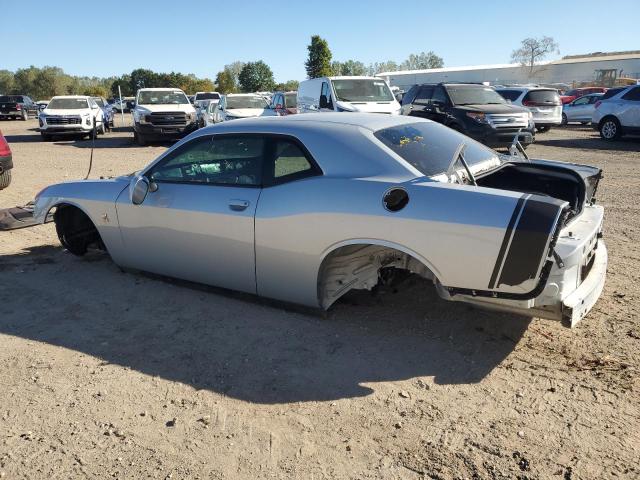 2C3CDZFJ8KH699807 - 2019 DODGE CHALLENGER R/T SCAT PACK SILVER photo 2