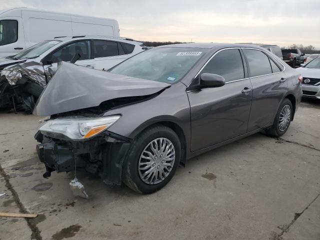 4T4BF1FK7FR495838 - 2015 TOYOTA CAMRY LE GRAY photo 1