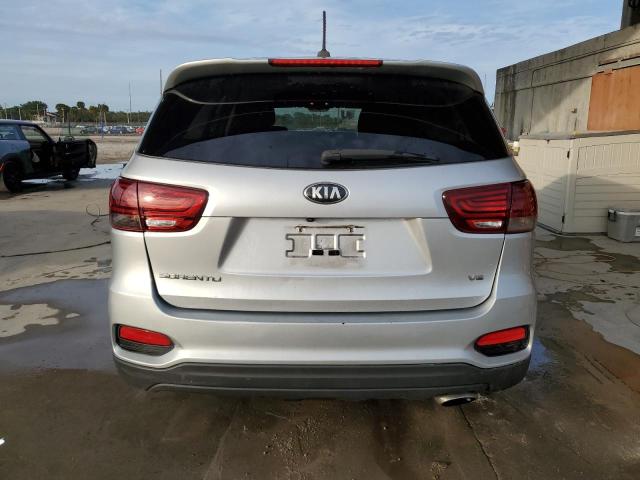 5XYPG4A57KG491966 - 2019 KIA SORENTO LX SILVER photo 6