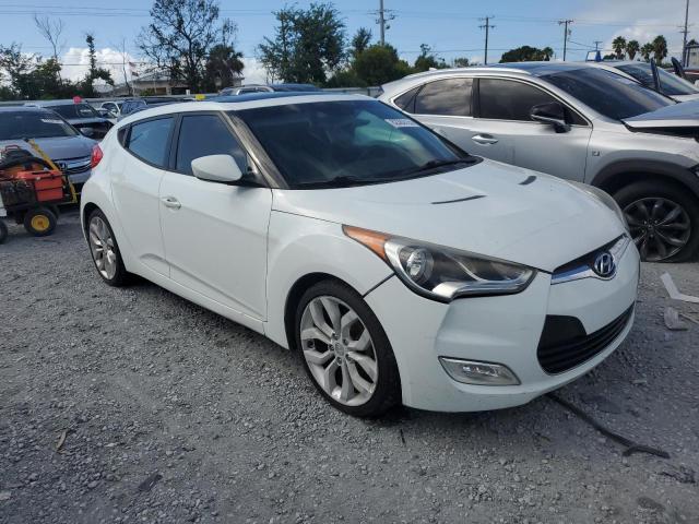 KMHTC6AD8DU160663 - 2013 HYUNDAI VELOSTER 白色 照片 4