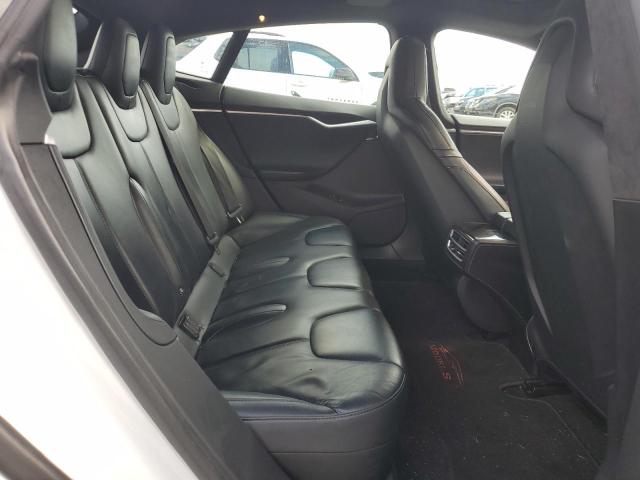 5YJSA1E12GF156565 - 2016 TESLA MODEL S WHITE photo 10