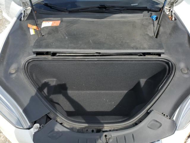 5YJSA1E12GF156565 - 2016 TESLA MODEL S WHITE photo 11