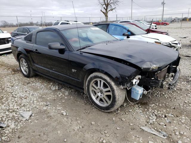 1ZVFT82H665232498 - 2006 FORD MUSTANG GT BLACK photo 4