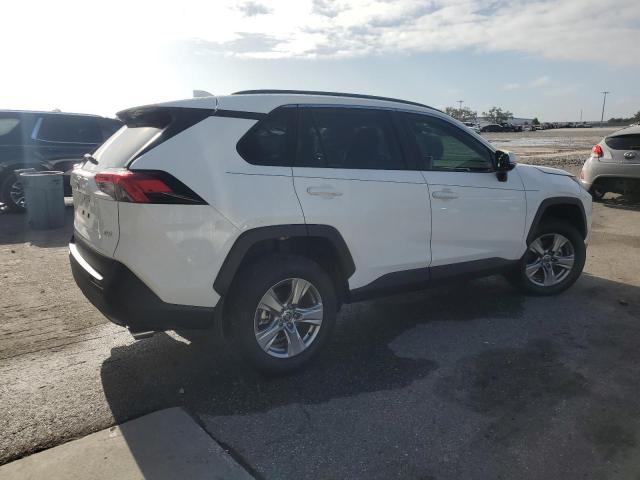 2T3W1RFV7SC326828 - 2025 TOYOTA RAV4 XLE WHITE photo 3