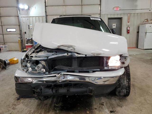 1FMRU15W41LB16019 - 2001 FORD EXPEDITION XLT WHITE photo 5